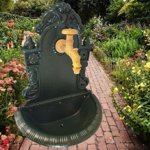 Wandbrunnen Guss gr�n mit Nostalgie Auslaufhahn - Waschbecken Wand
